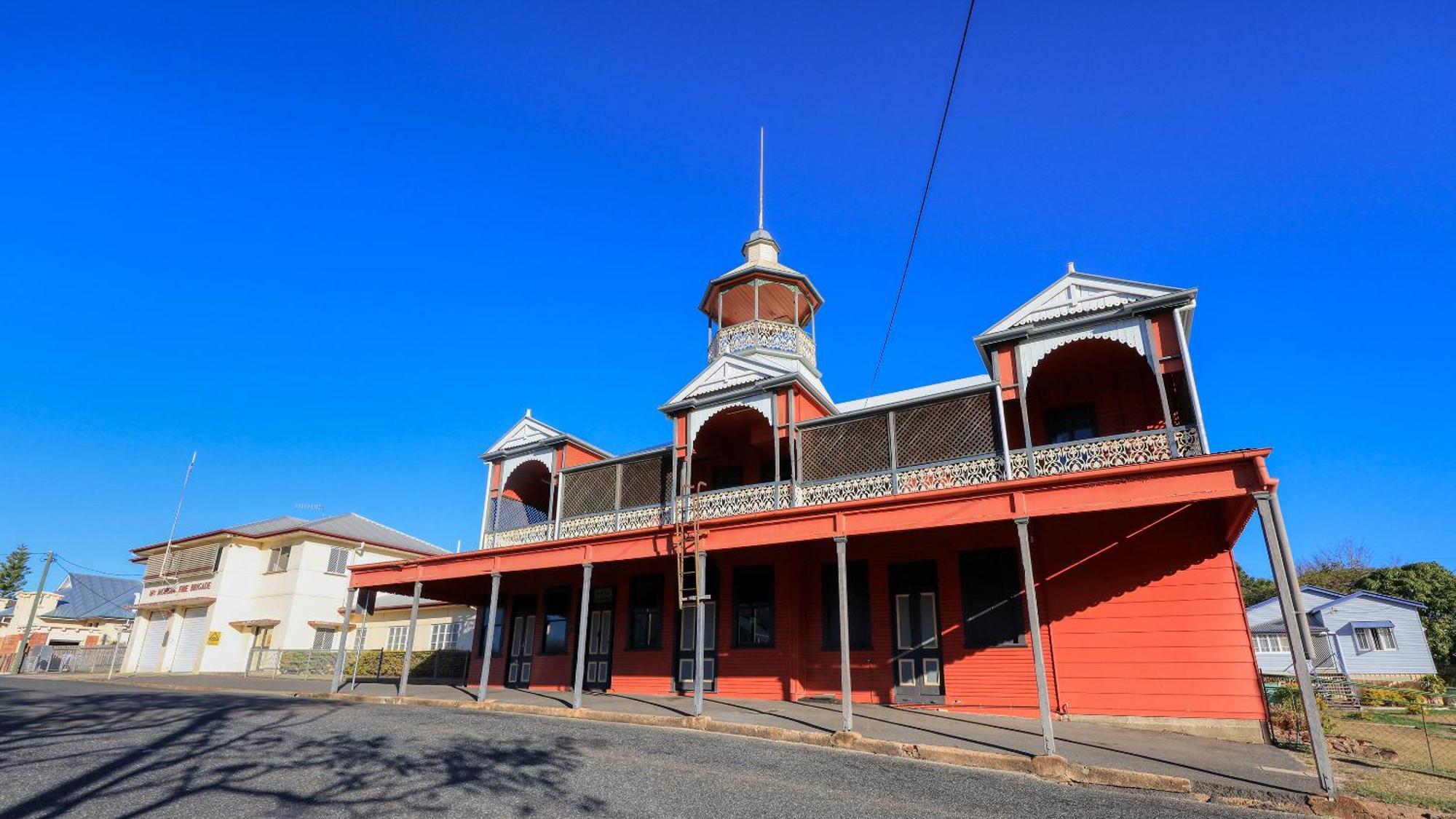 Silver Wattle Cabins Mount Morgan ภายนอก รูปภาพ