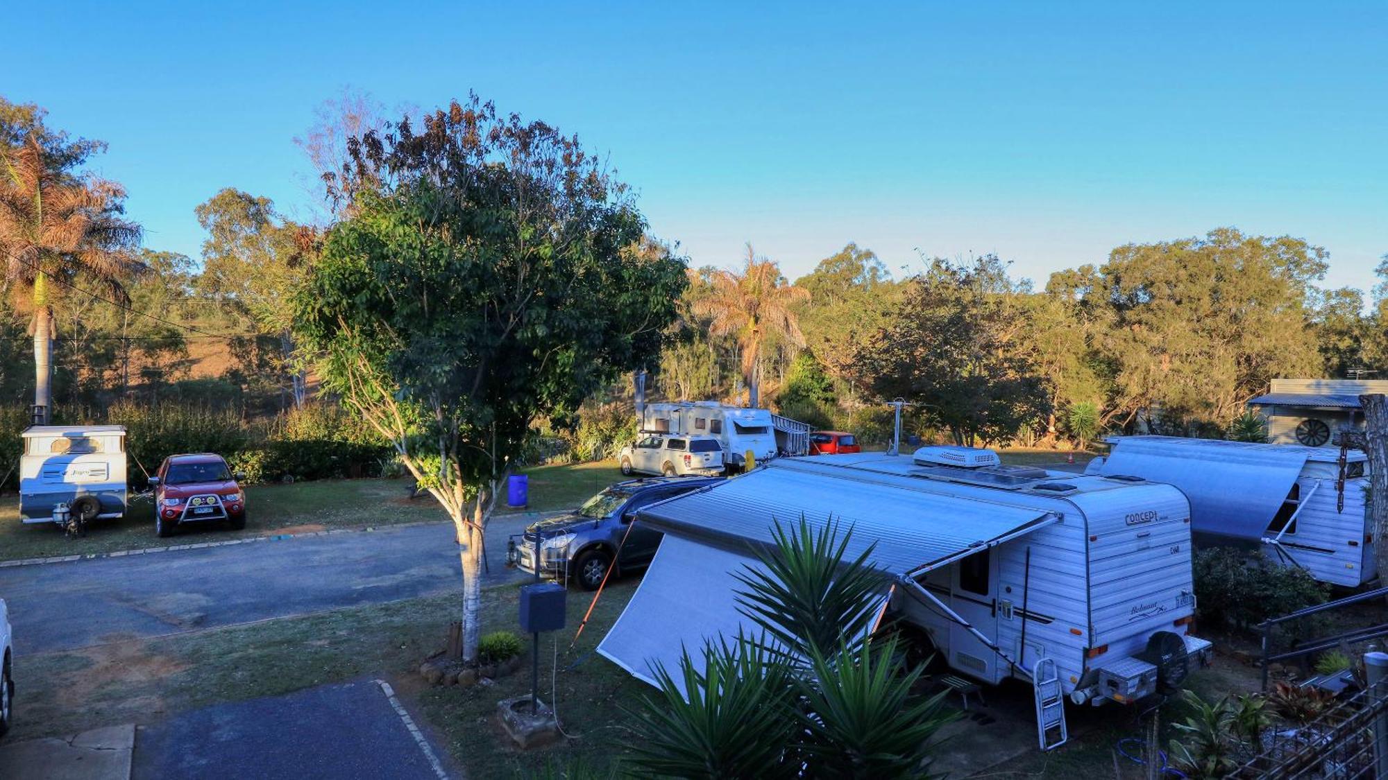 Silver Wattle Cabins Mount Morgan ภายนอก รูปภาพ